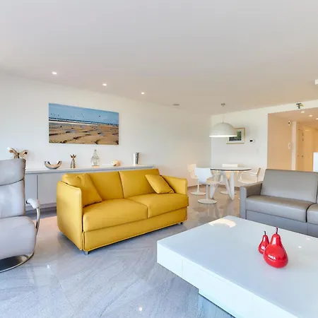 Lecomte - The Shoreline 74 Apartment *